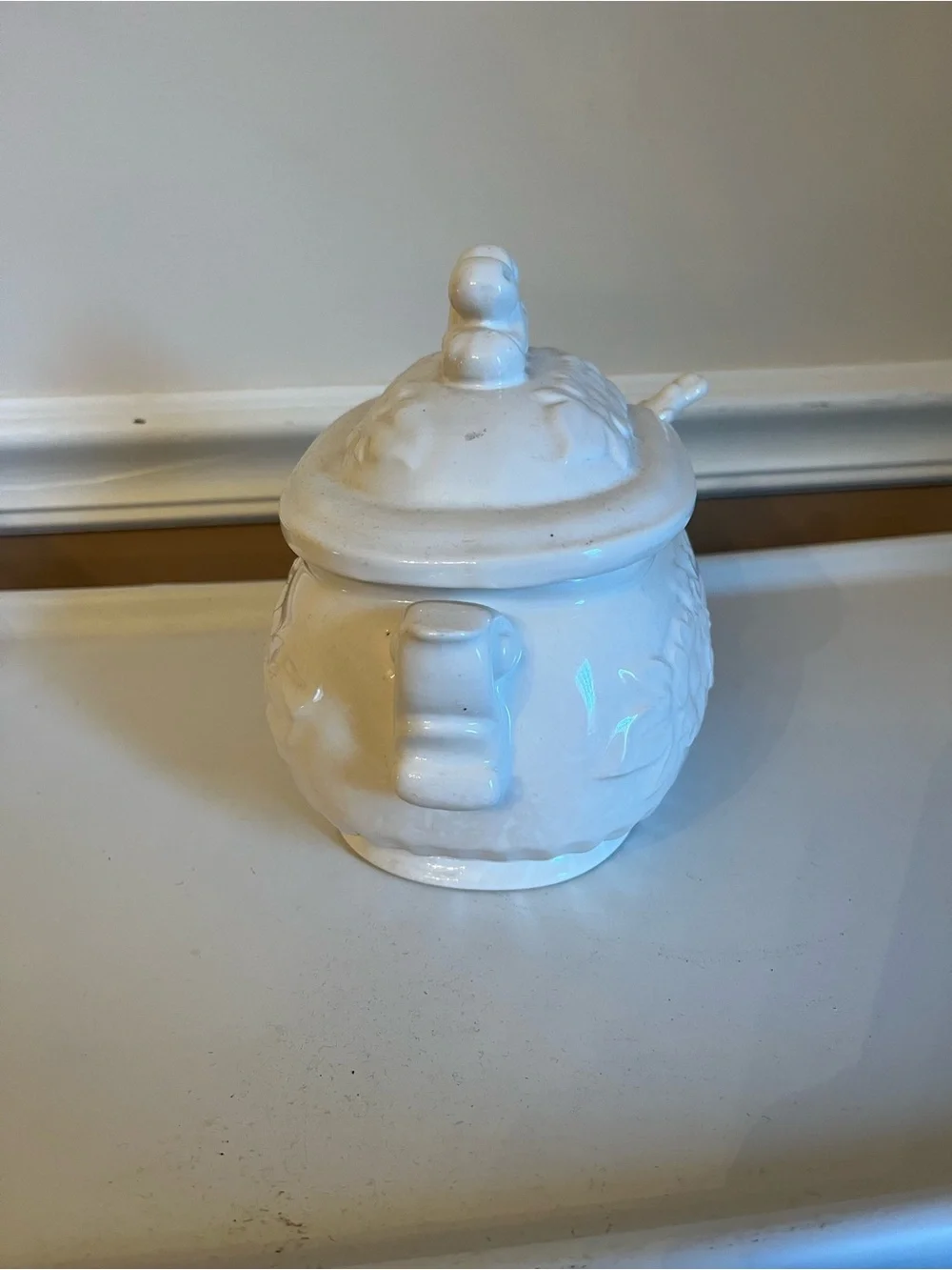 Vintage White Ceramic Soup Tureen Embossed Daisy Pattern With Ladle Japan